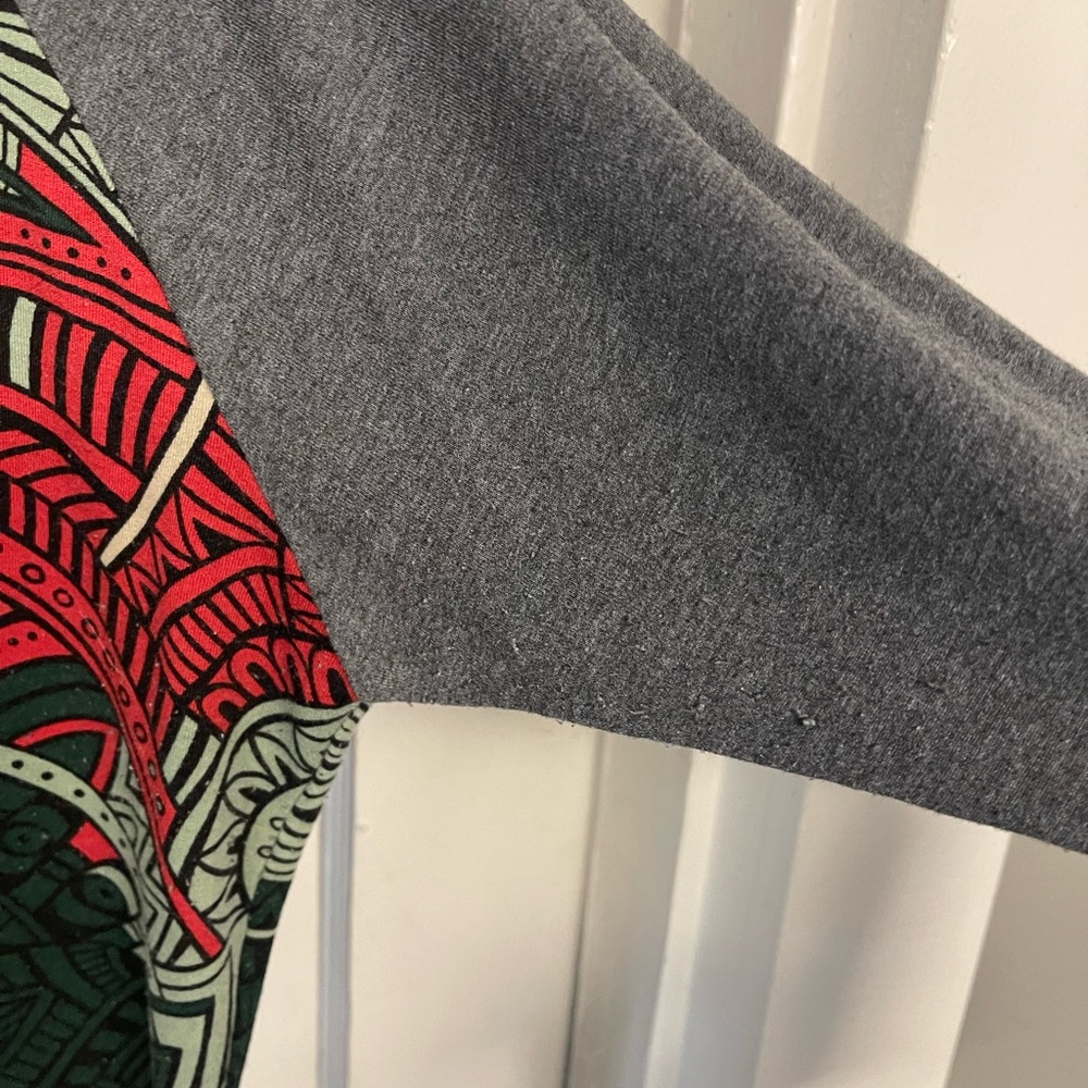 LULAROE RANDY TOP - Picture 5 of 6